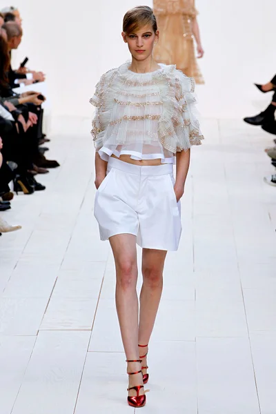 Look 35